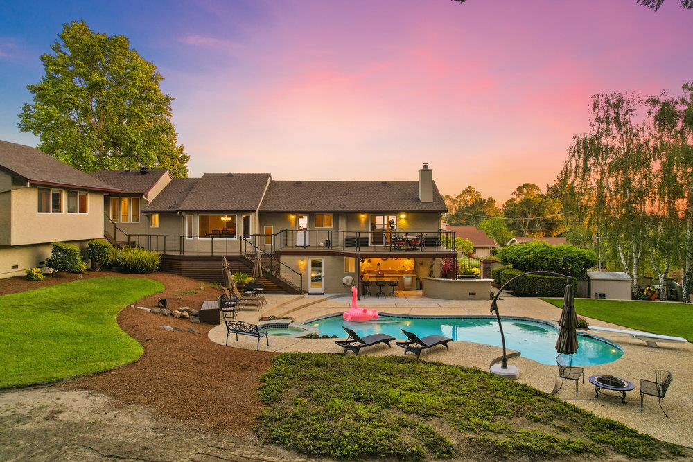 523 Charles Hill RD