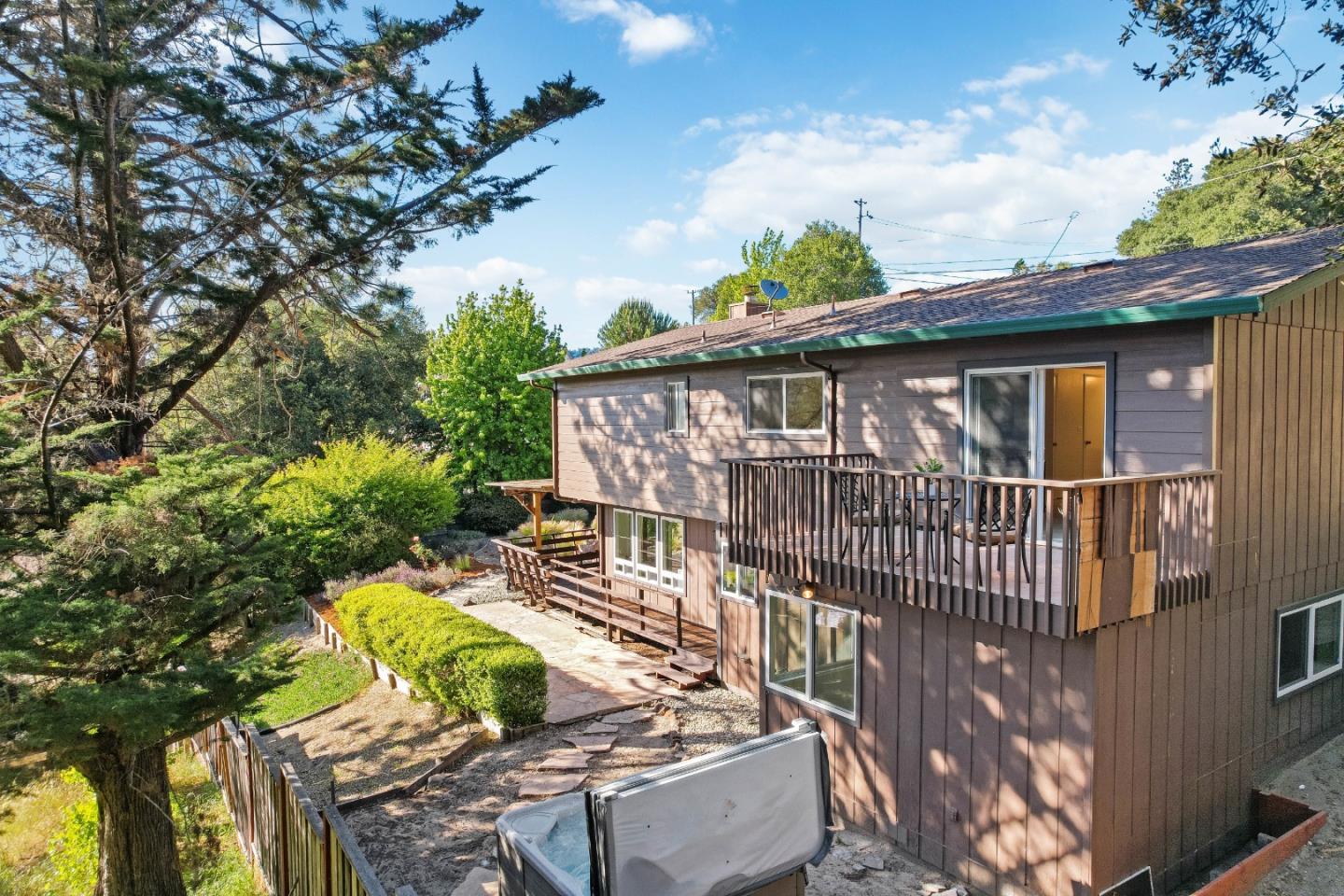 300 Webster DR