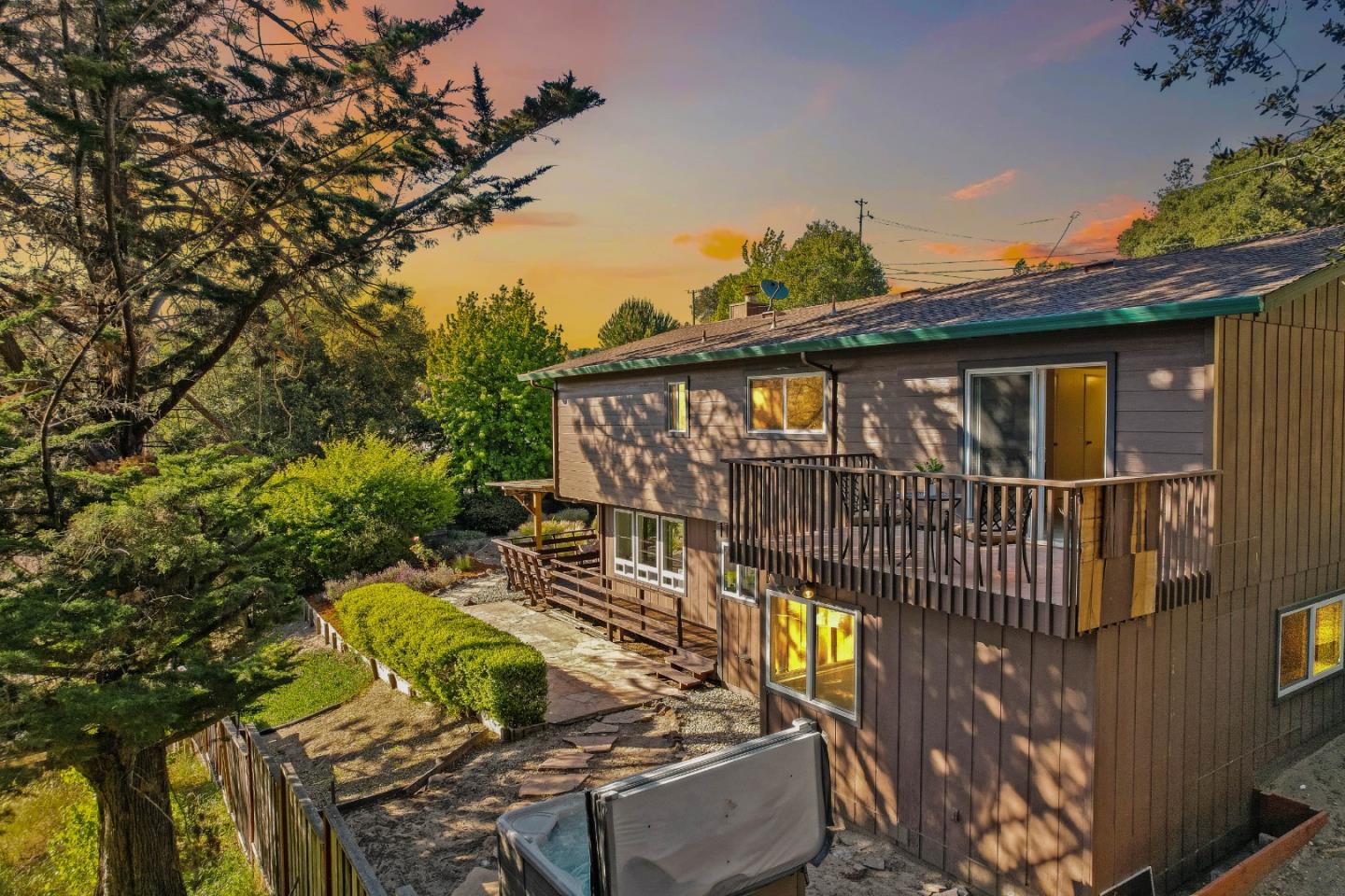 300 Webster DR