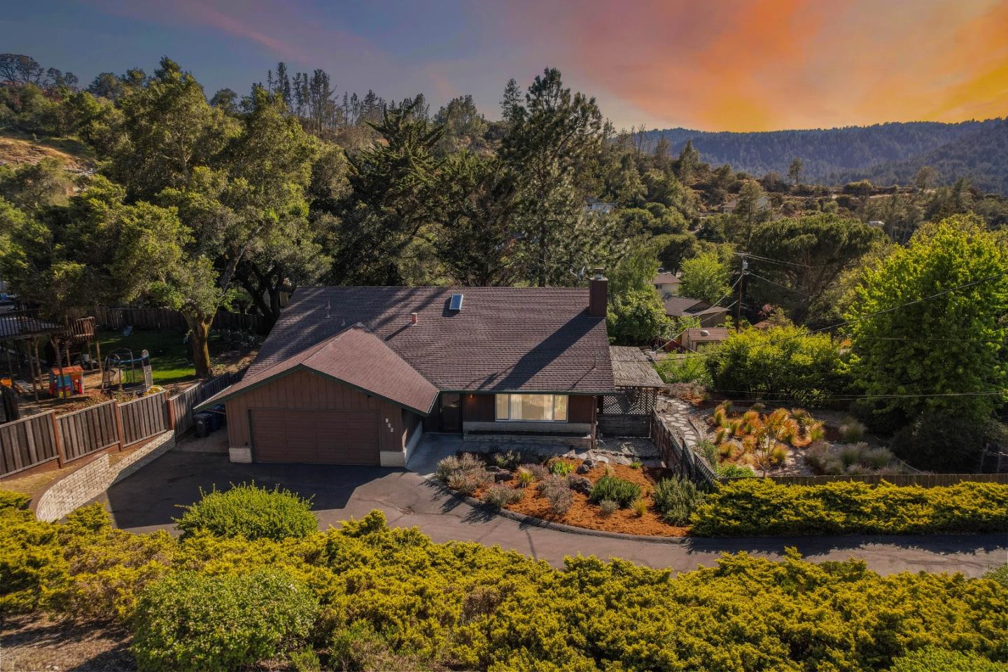 300 Webster DR