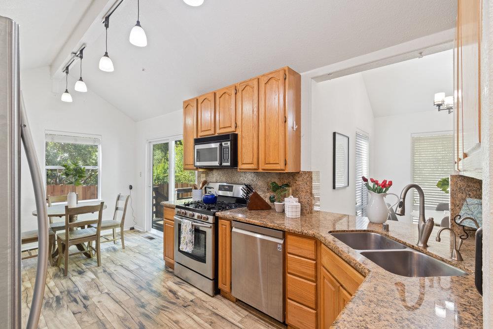 140 Boulder Brook DR