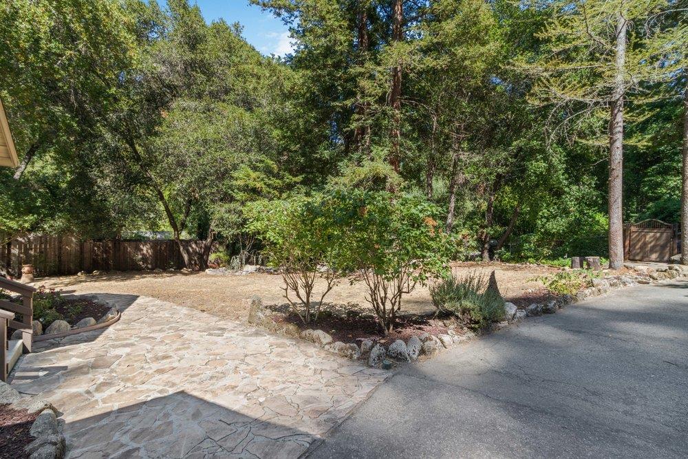 140 Boulder Brook DR