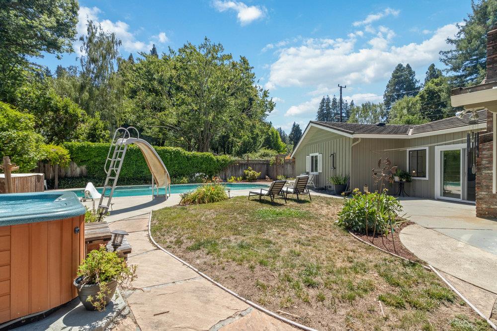 135 Sunnycroft RD