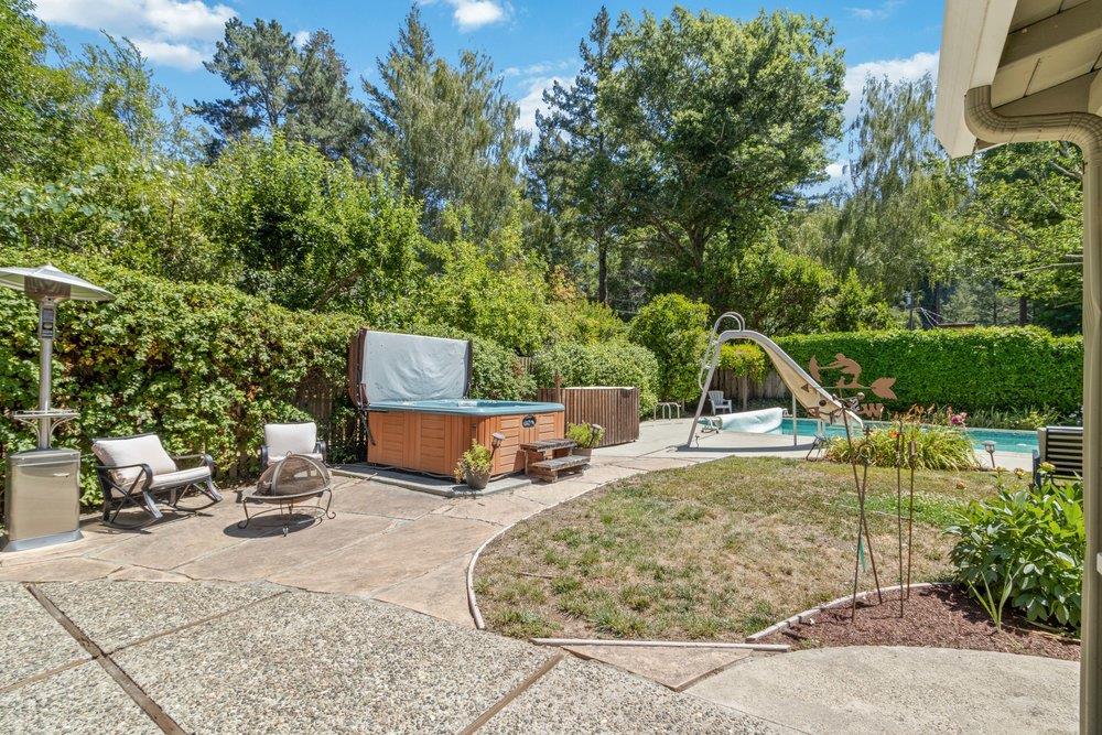 135 Sunnycroft RD