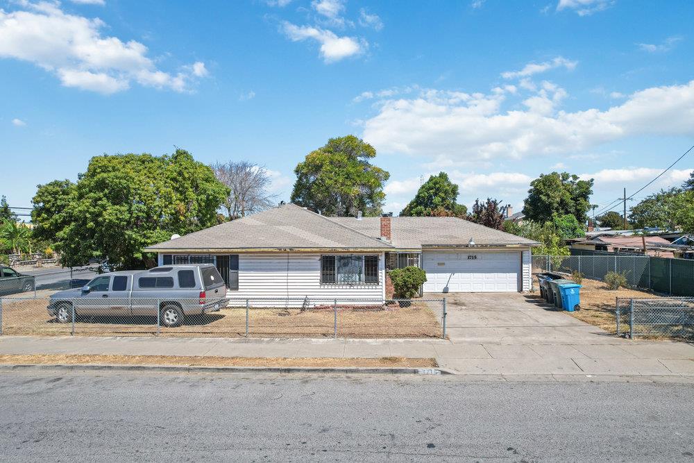 1715 Notre Dame AVE