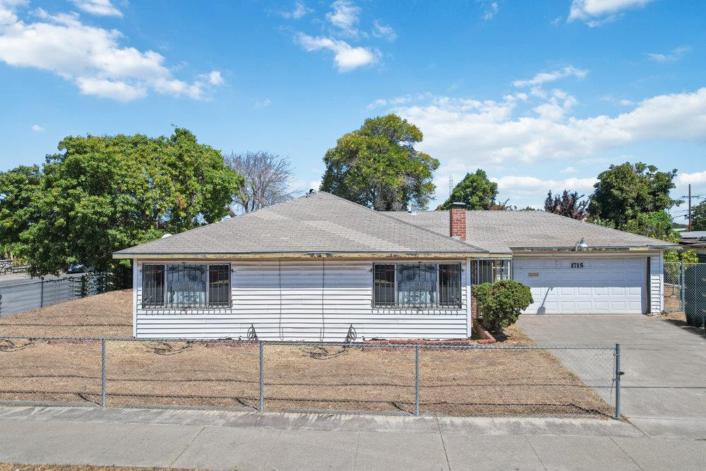 1715 Notre Dame AVE