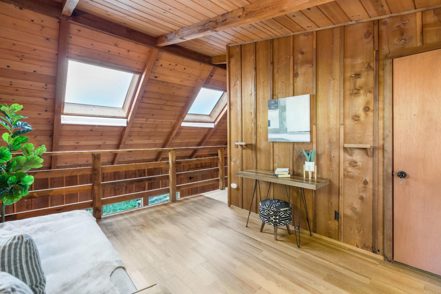 316 W Hilton DR