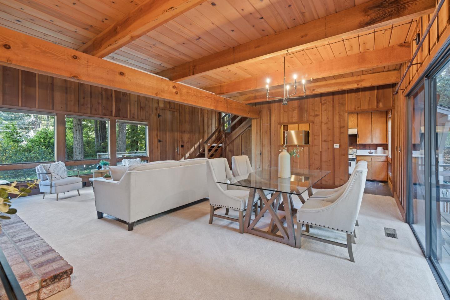 316 W Hilton DR