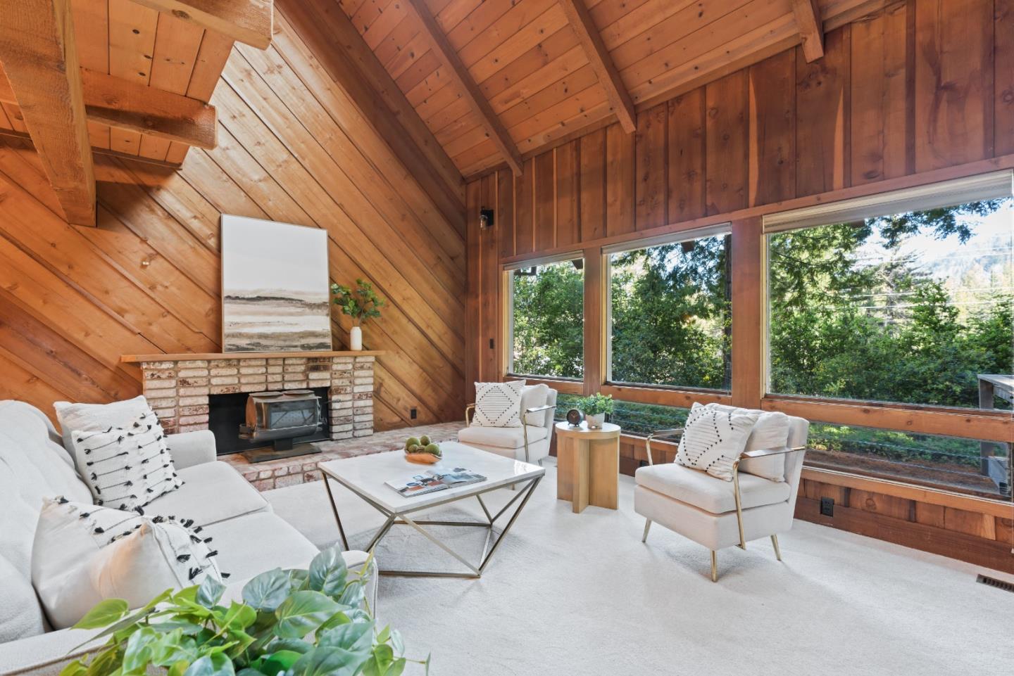 316 W Hilton DR