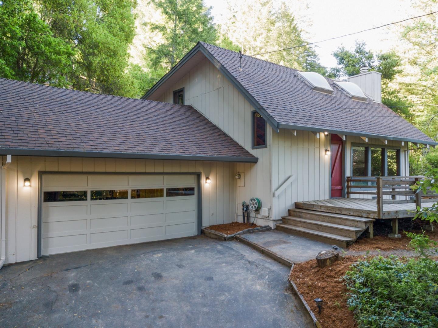 316 W Hilton DR
