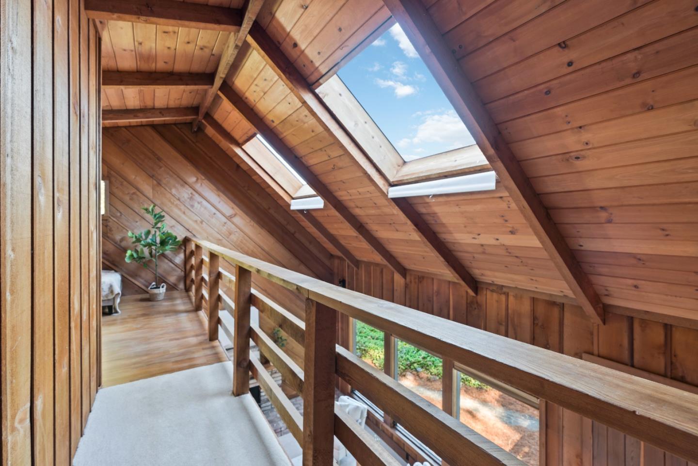 316 W Hilton DR