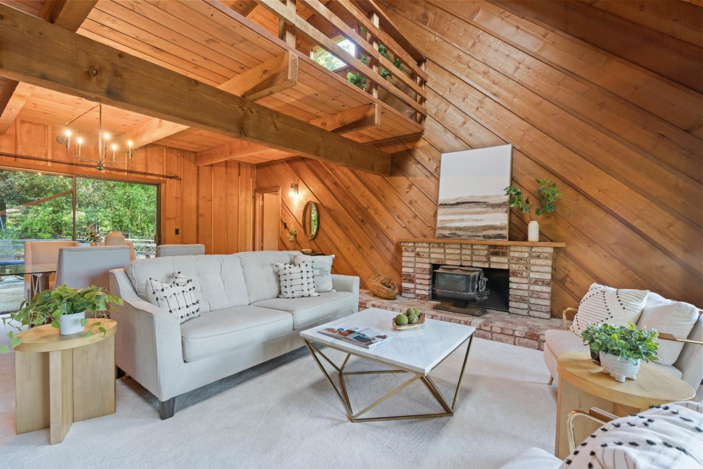 316 W Hilton DR