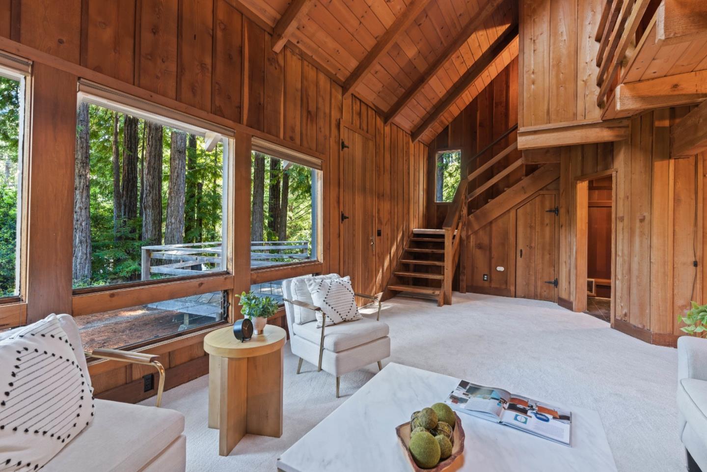 316 W Hilton DR