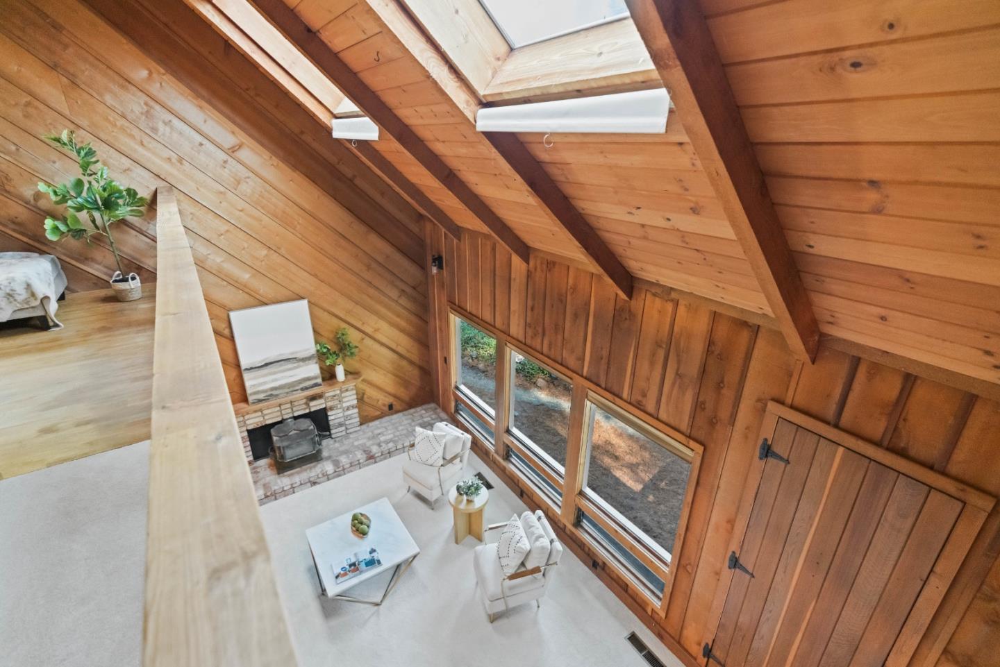 316 W Hilton DR