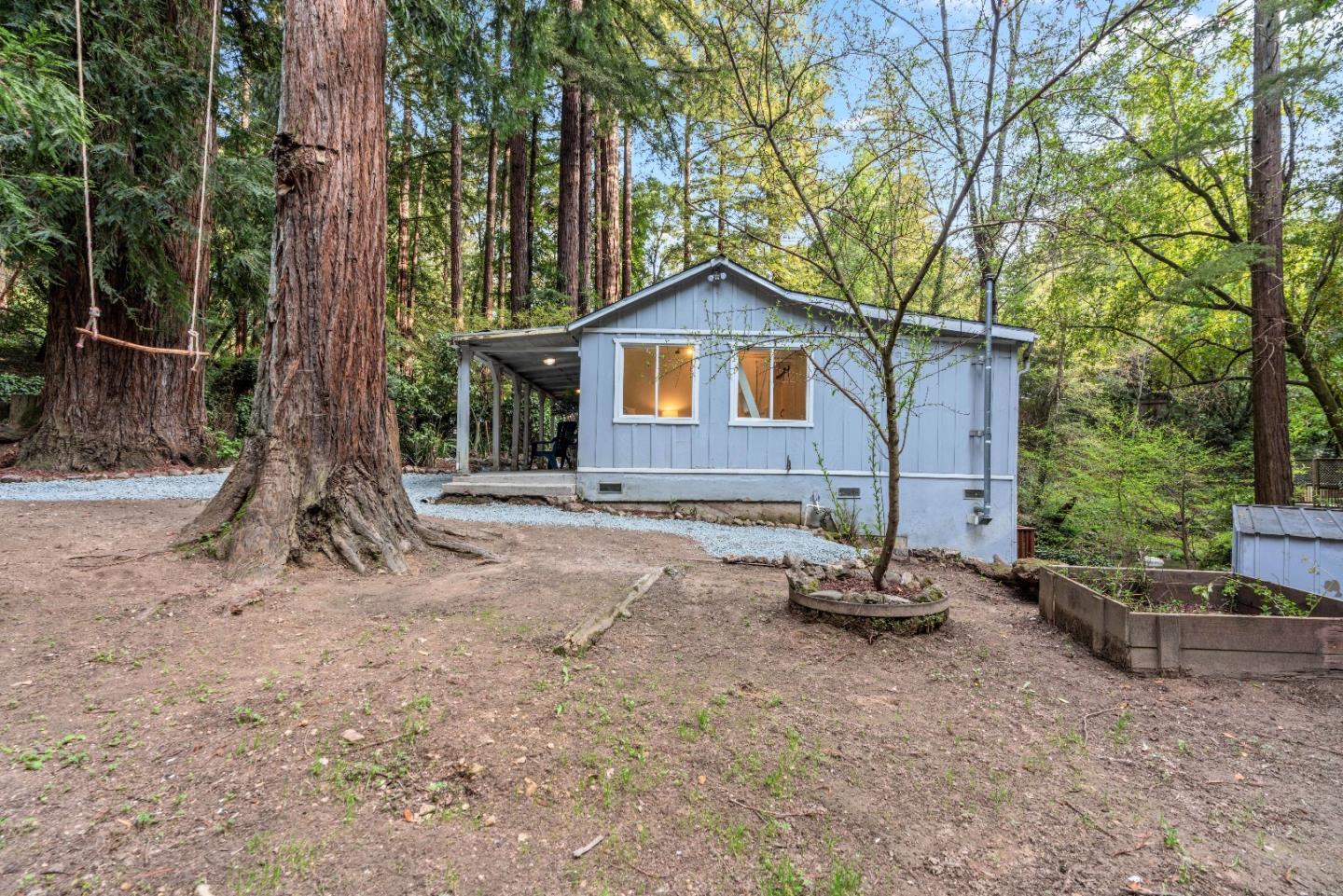 635 Primavera RD
