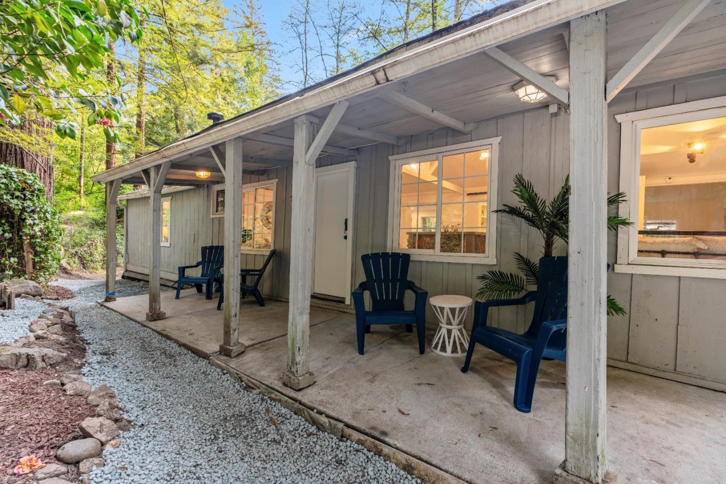 635 Primavera RD