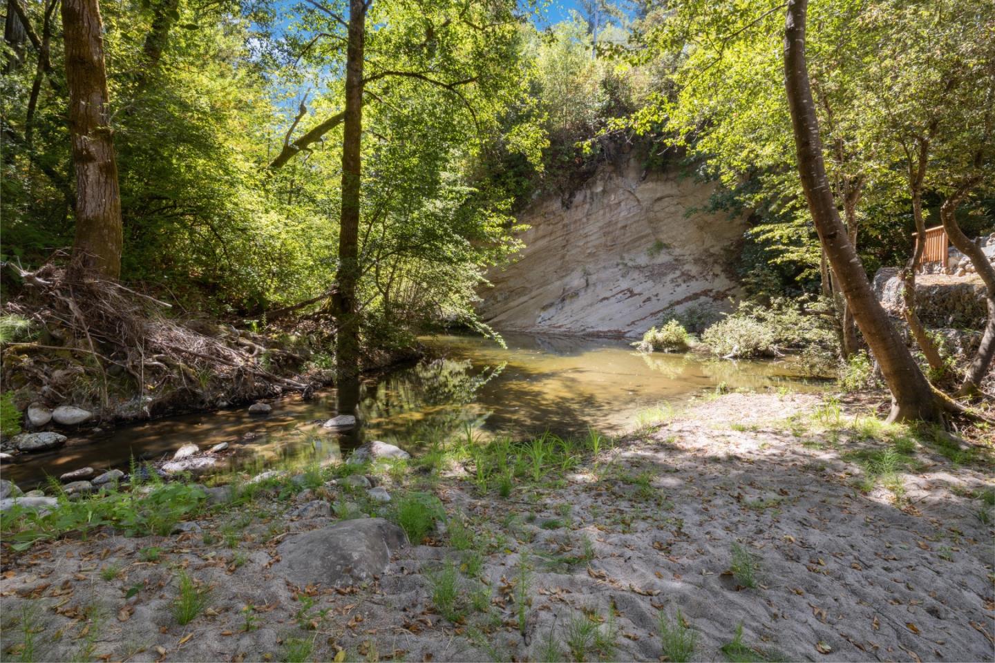 15456 Bear Creek RD