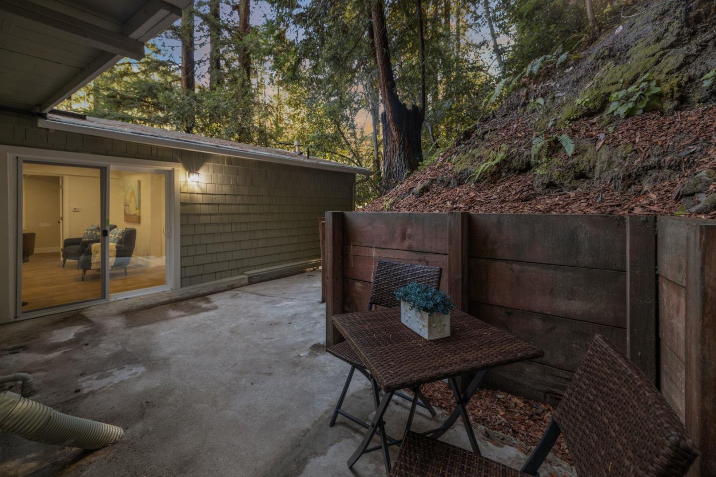 1603 Lockhart Gulch RD