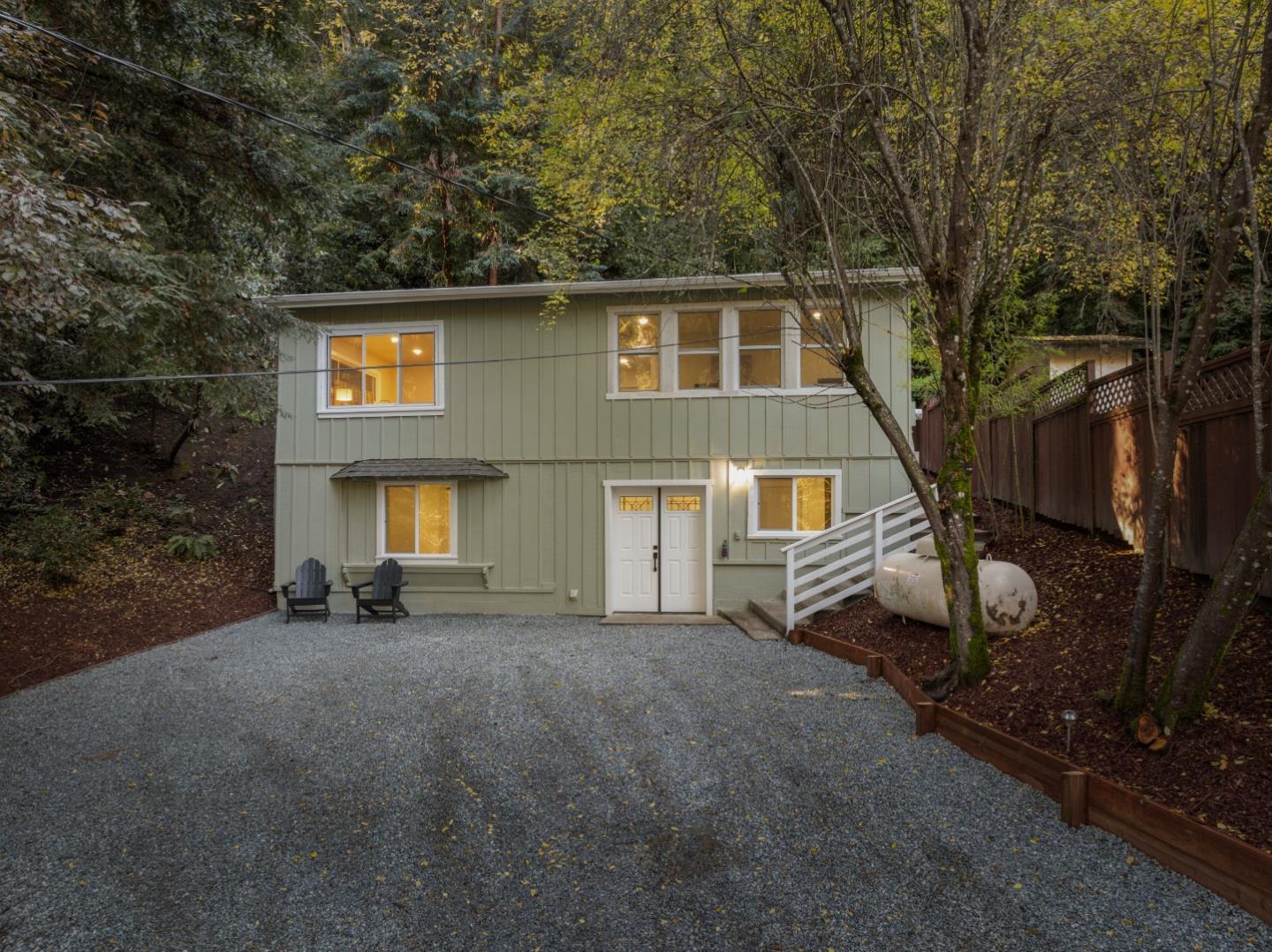 1603 Lockhart Gulch RD