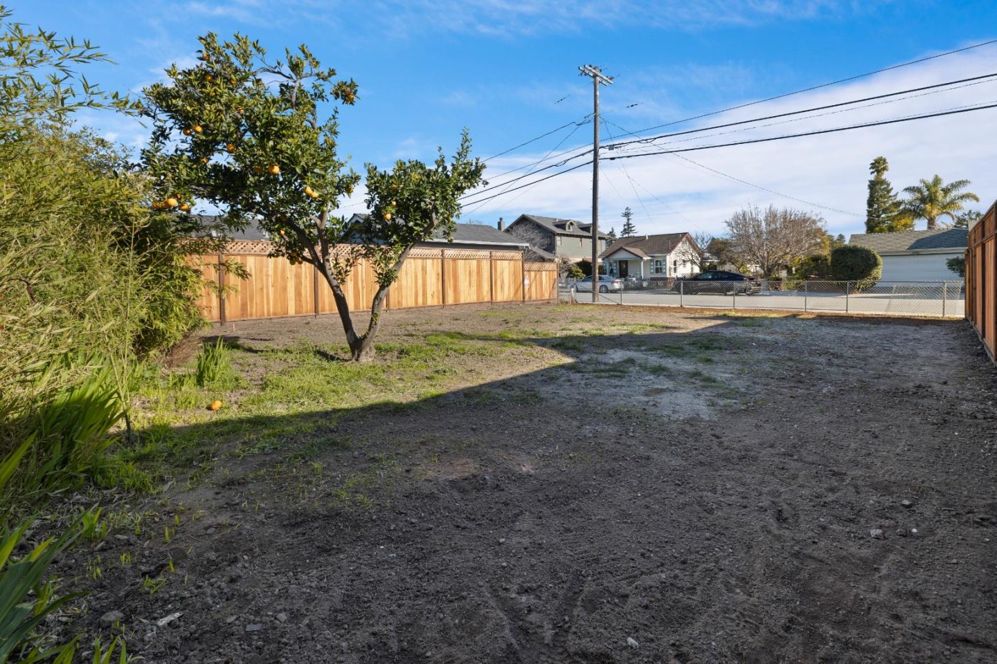 609 May AVE