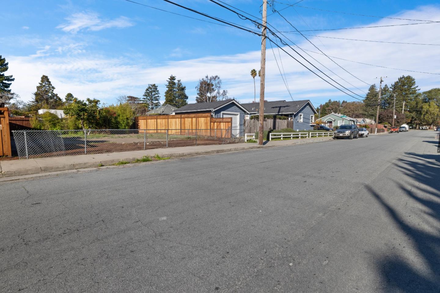 609 May AVE