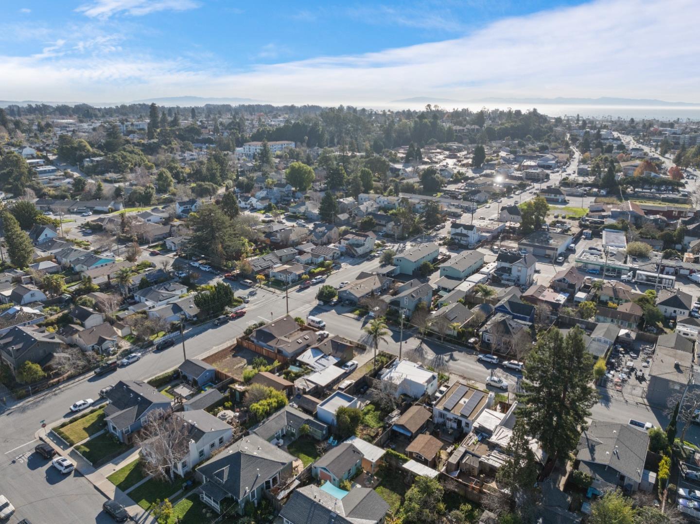 609 May AVE