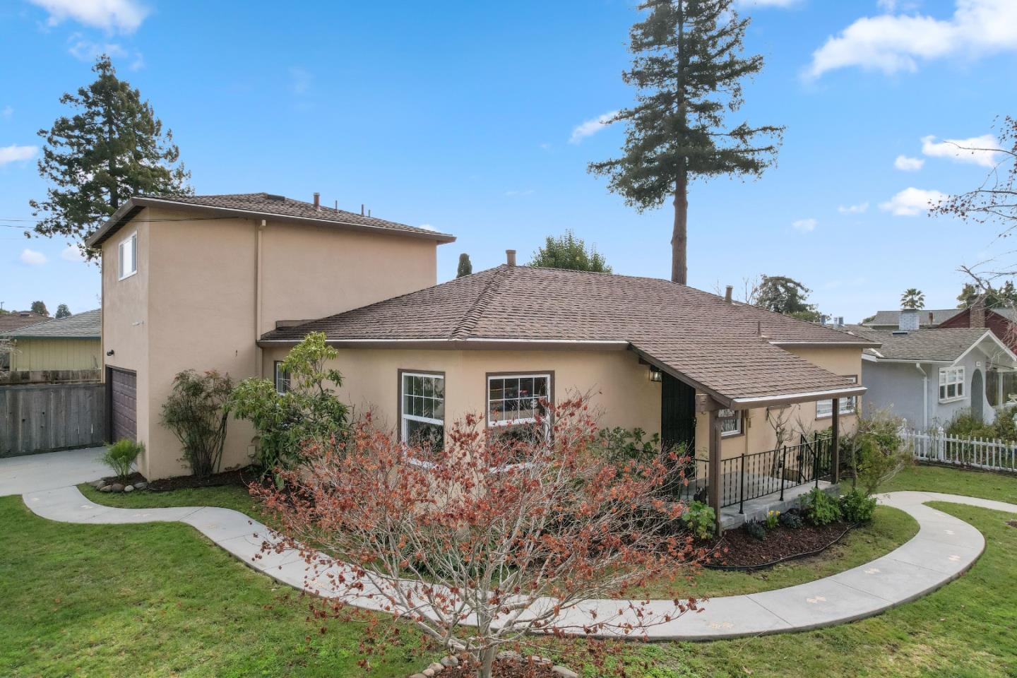 442 Stanford AVE