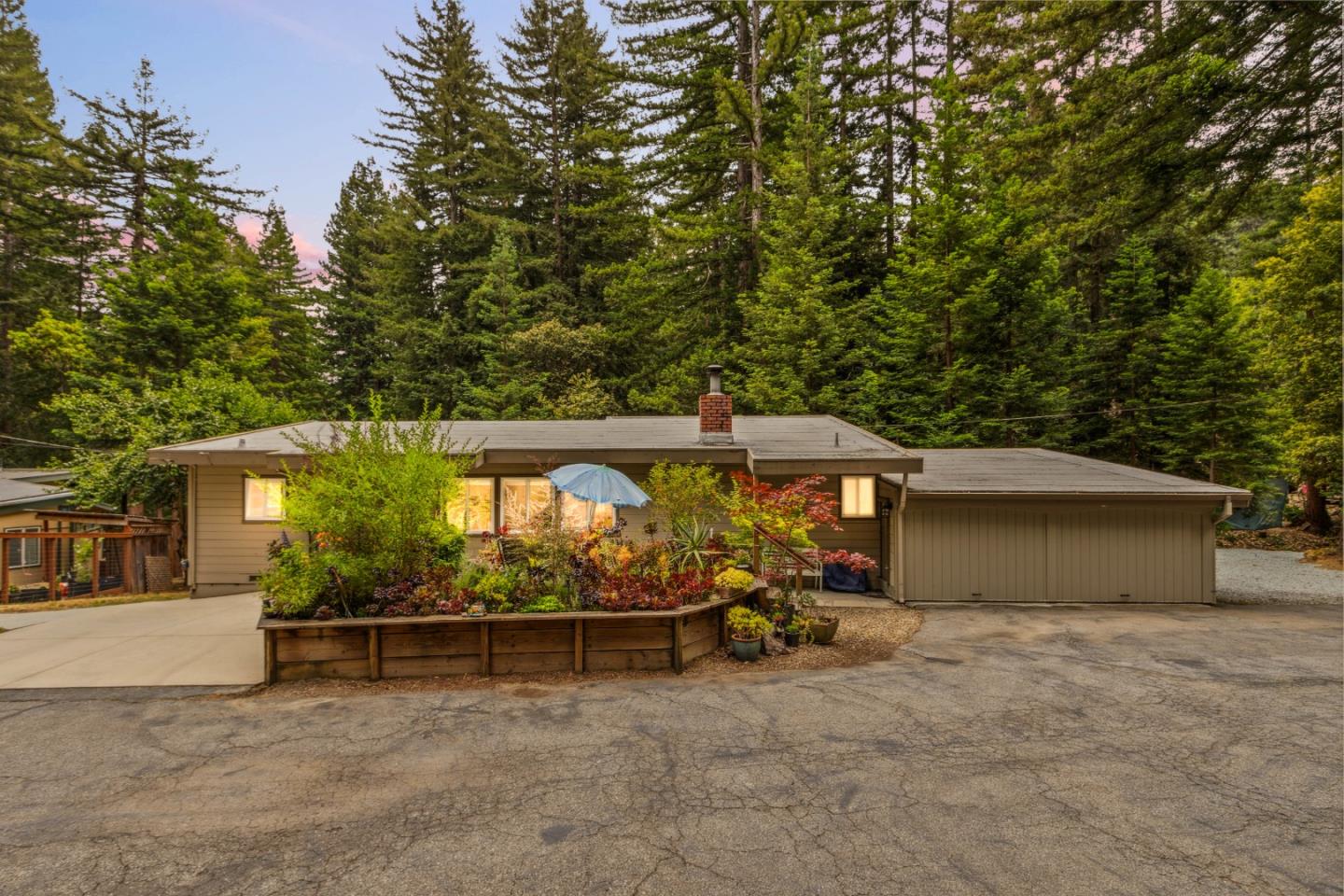 333 Dakenbrook DR