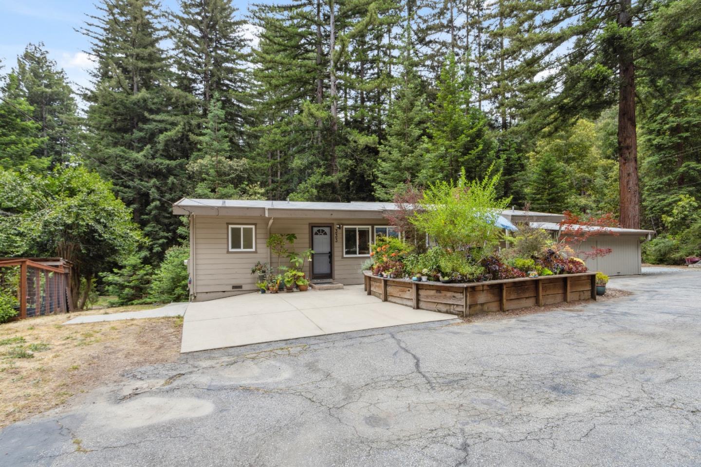 333 Dakenbrook DR