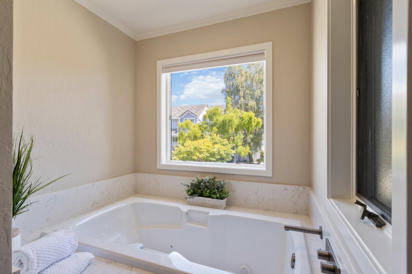 160 Frederick Street