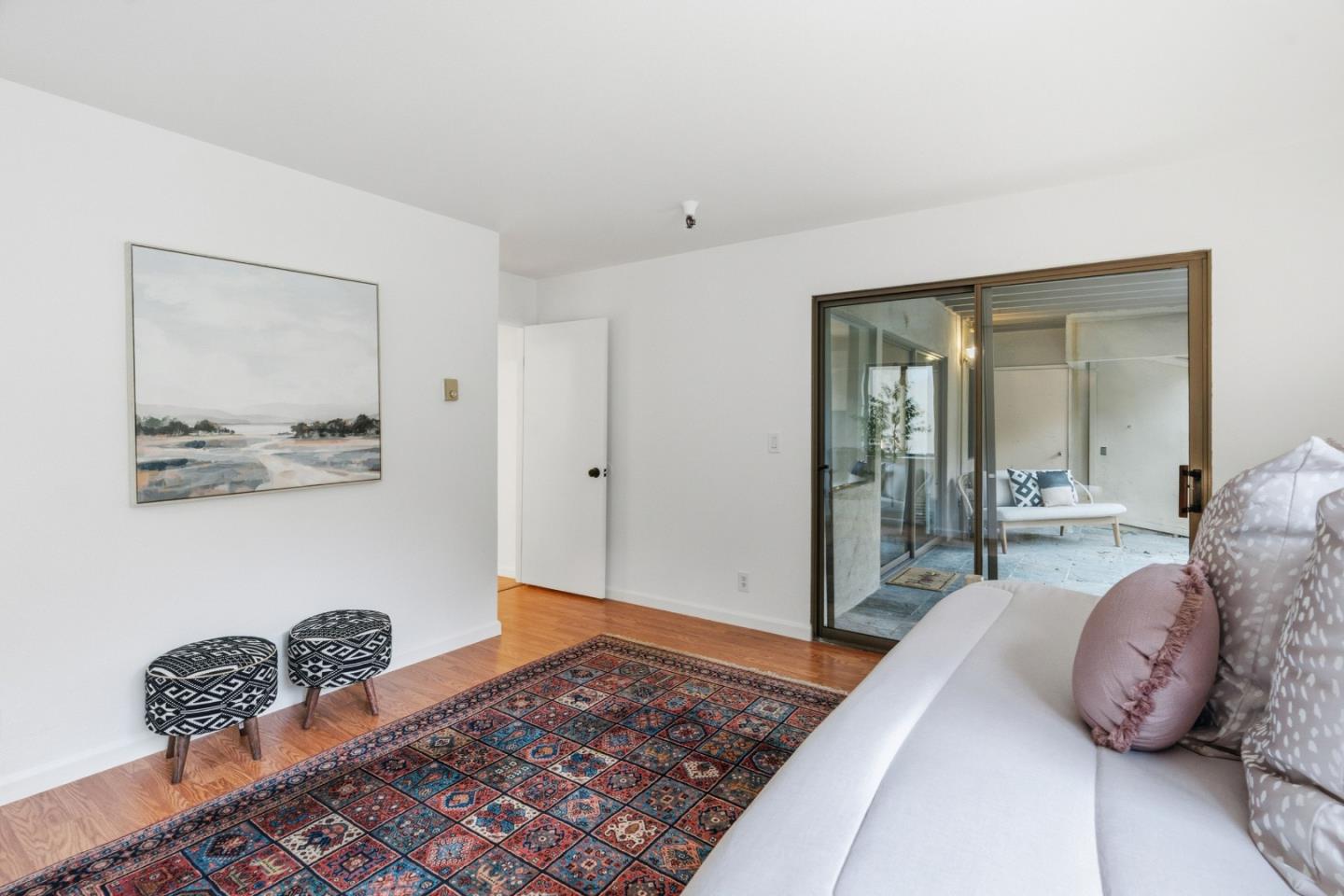 453 Alberto Way D155