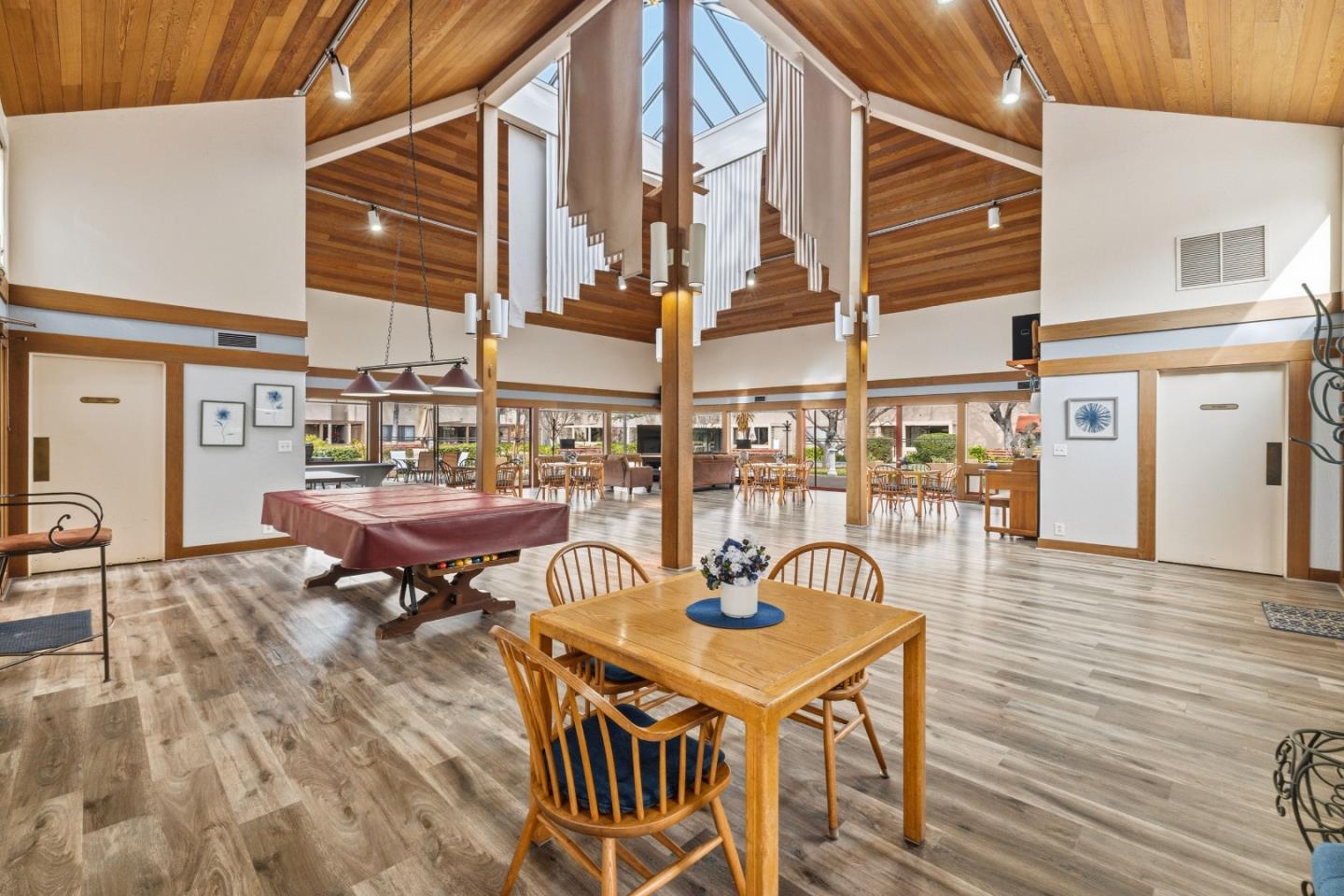 453 Alberto Way D155