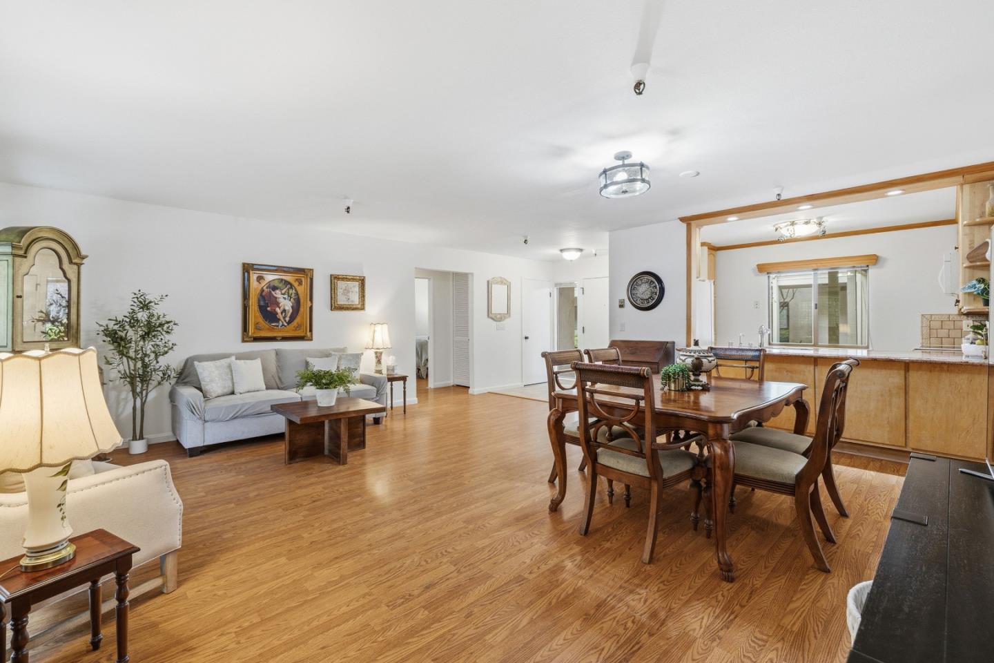 453 Alberto Way D155