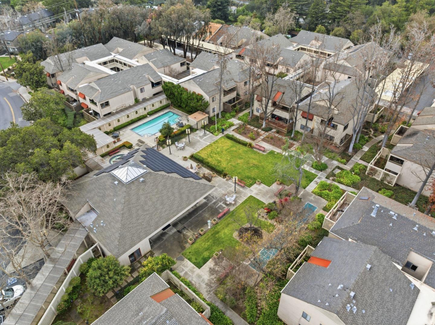 453 Alberto Way D155