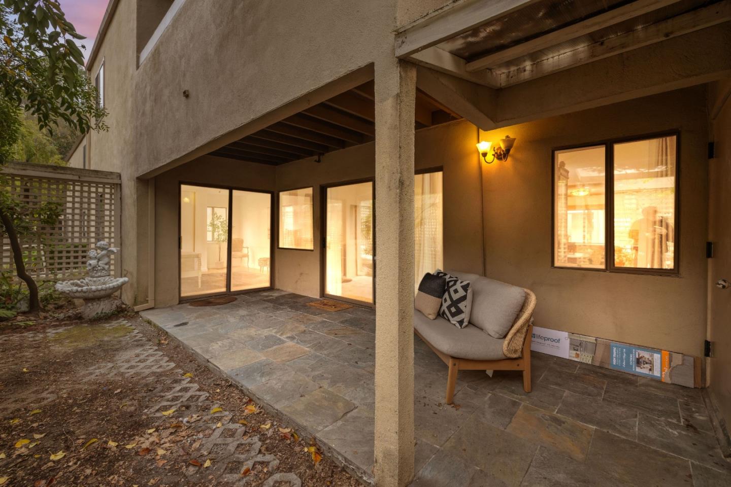 453 Alberto Way D155