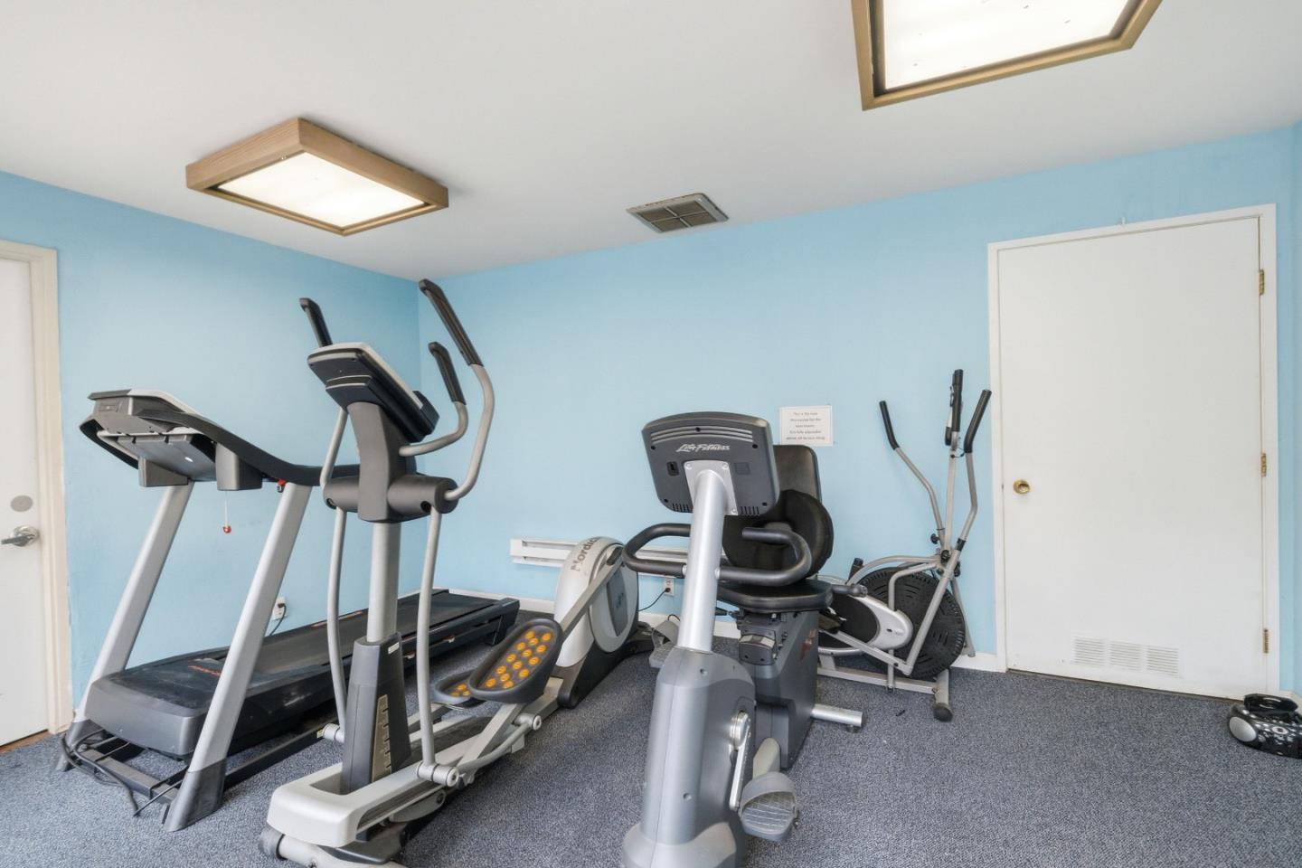 453 Alberto Way D155