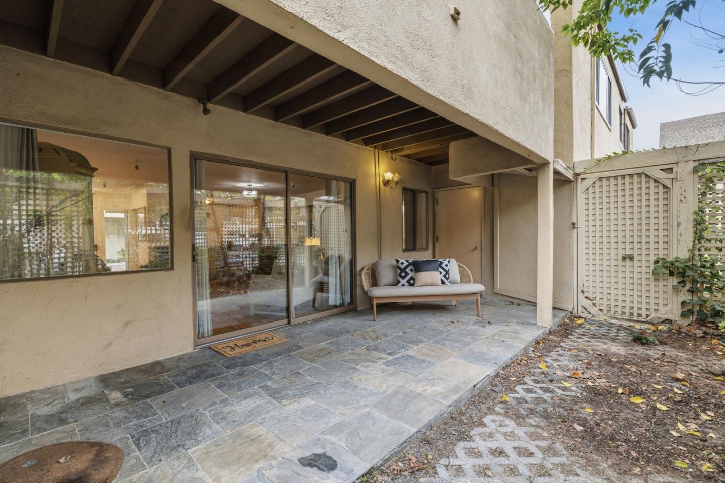 453 Alberto Way D155