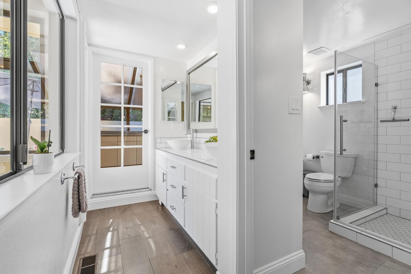 22443 Tim Tam CT