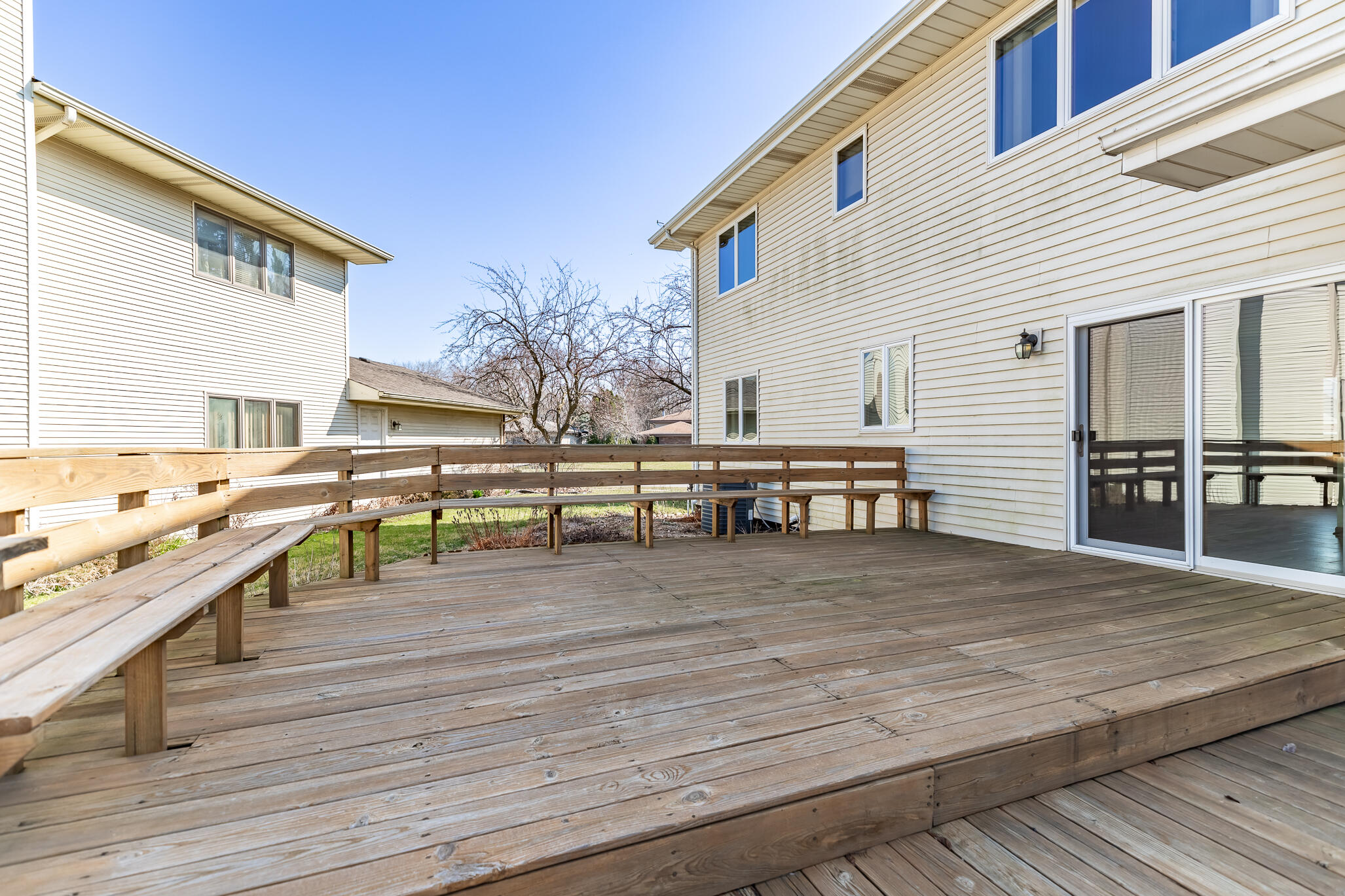 8760 Primrose Drive