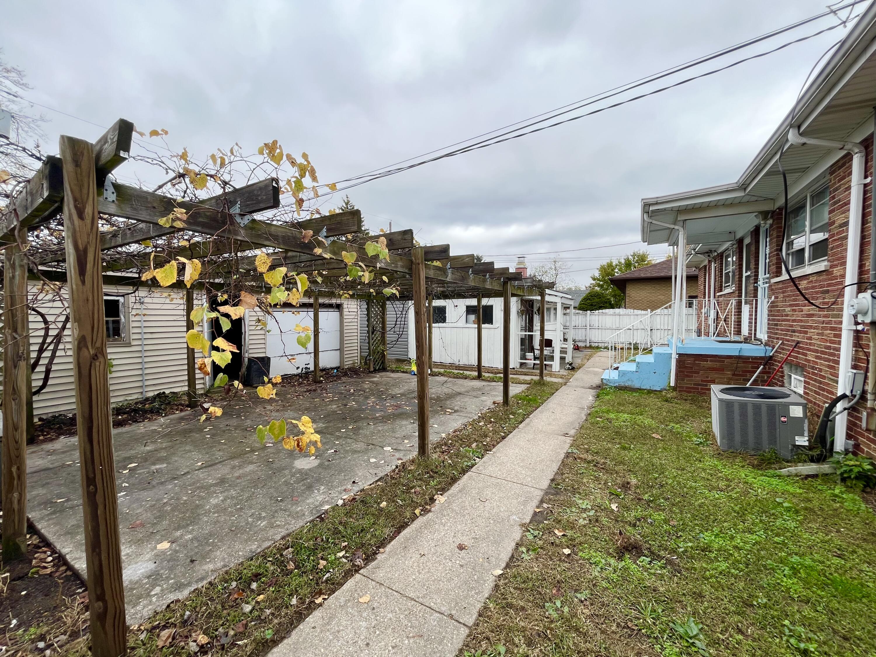 3834-36 Cameron Avenue