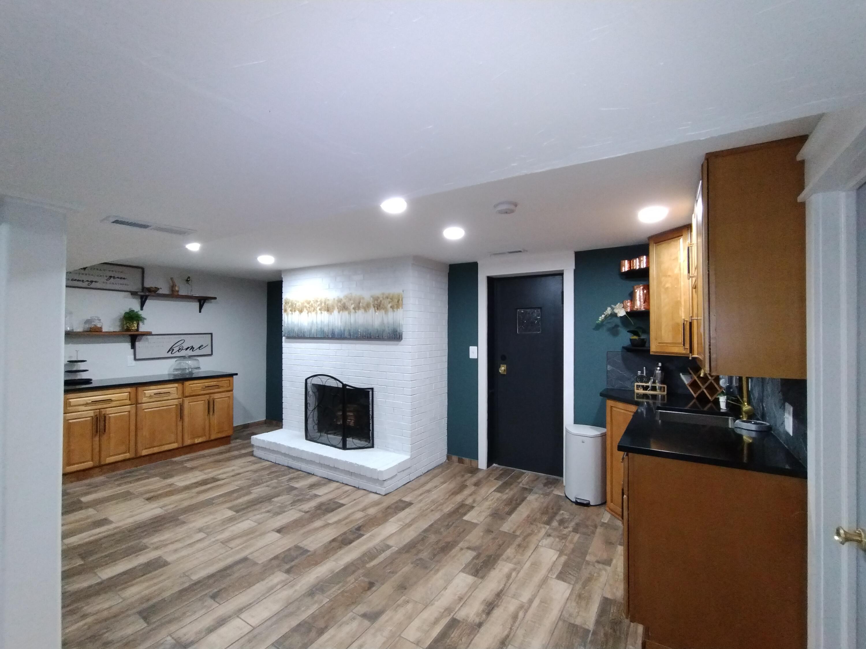 6921 Lindberg Avenue