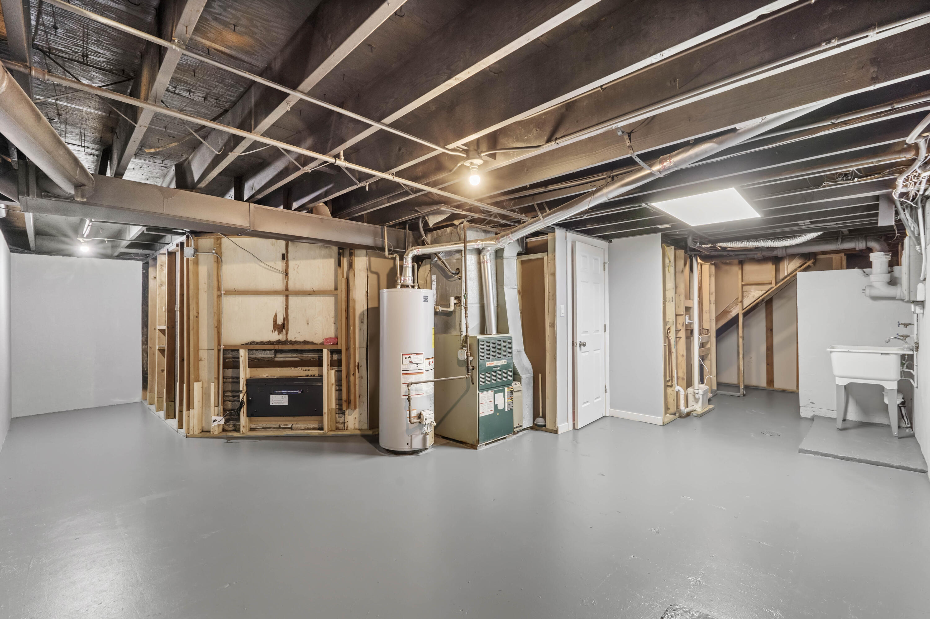 2045 W 50th Place