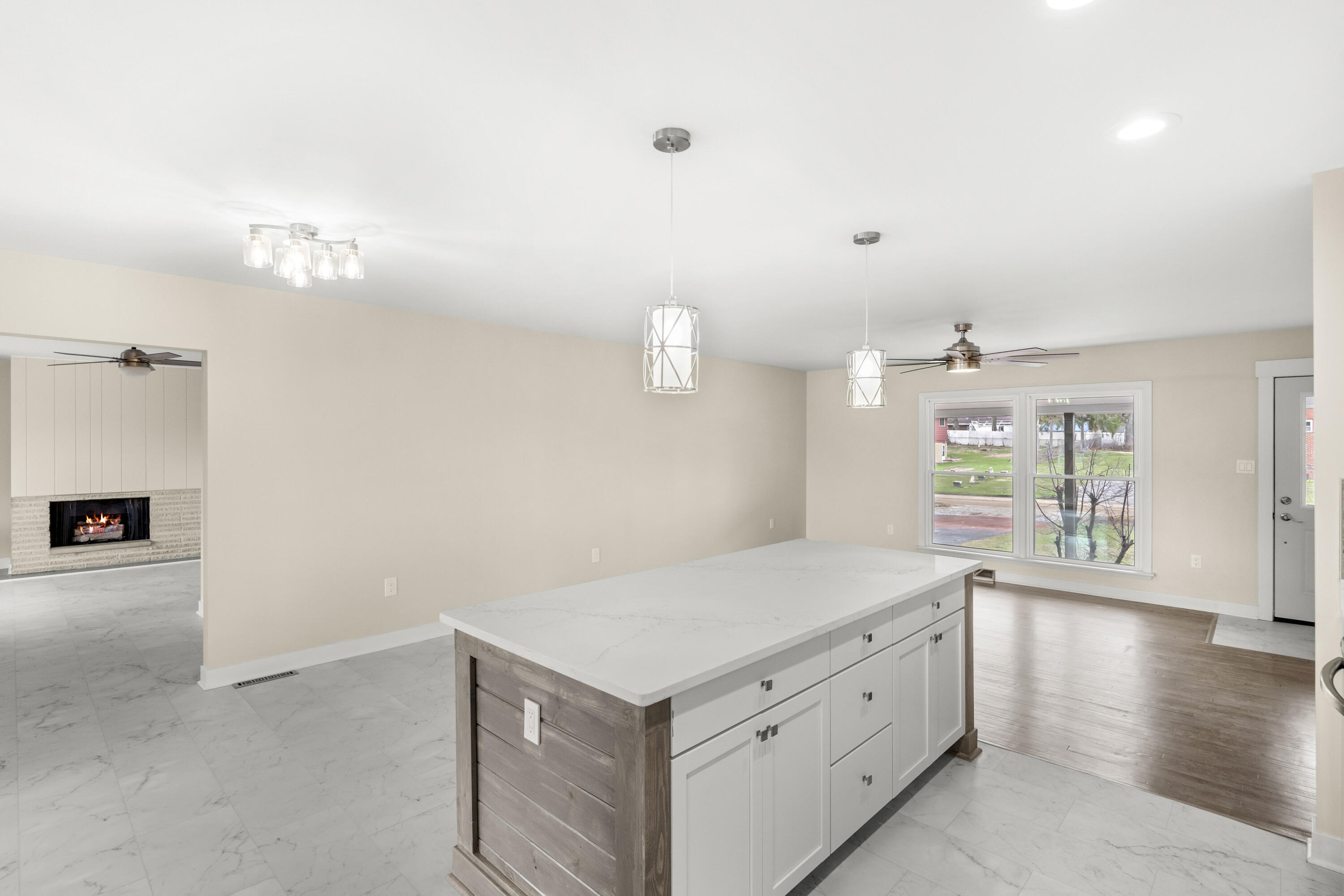 2045 W 50th Place