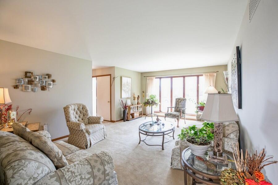 1821 Bluebird Lane