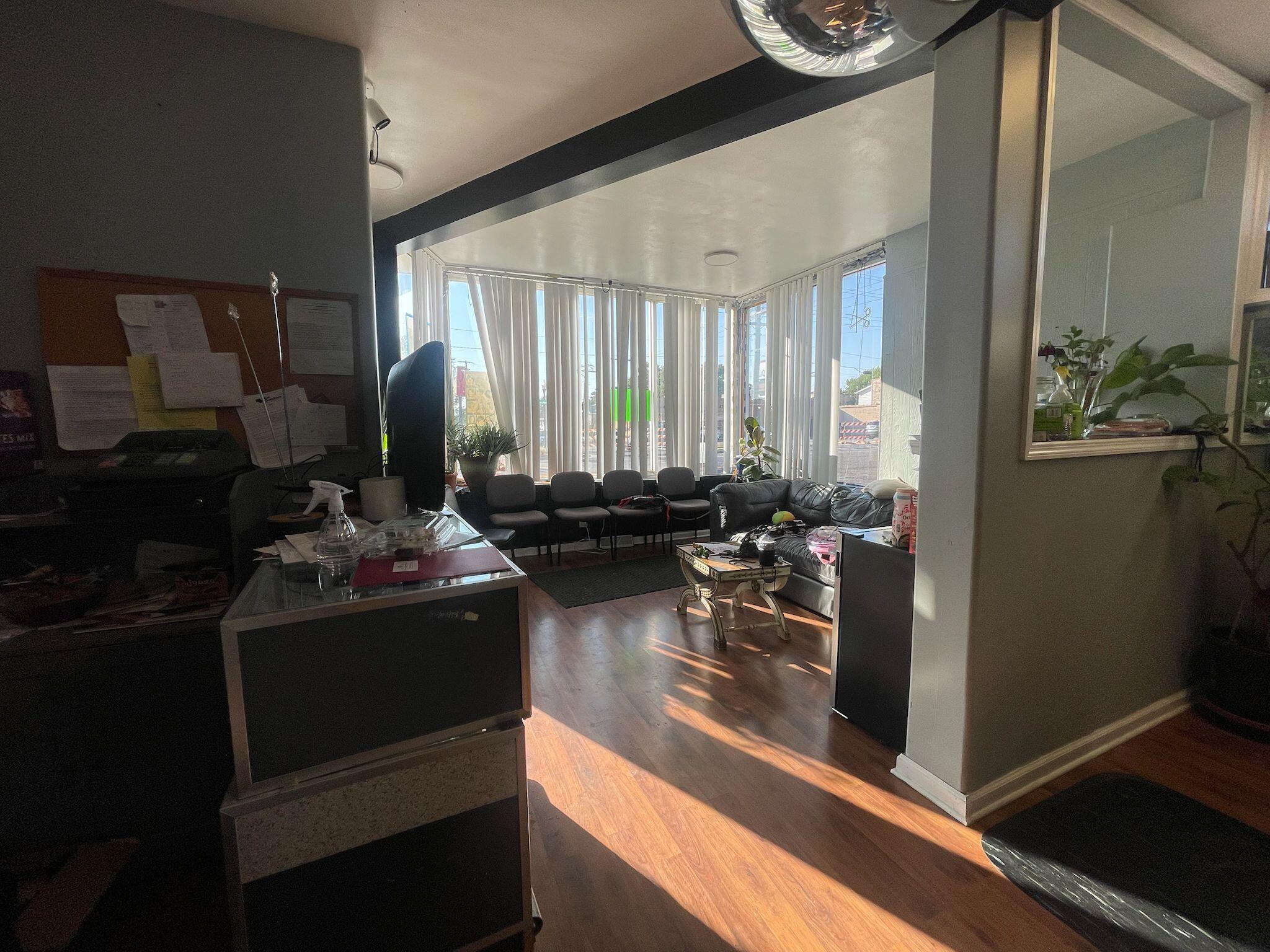 6429-6431 Kennedy Avenue Unit: 1