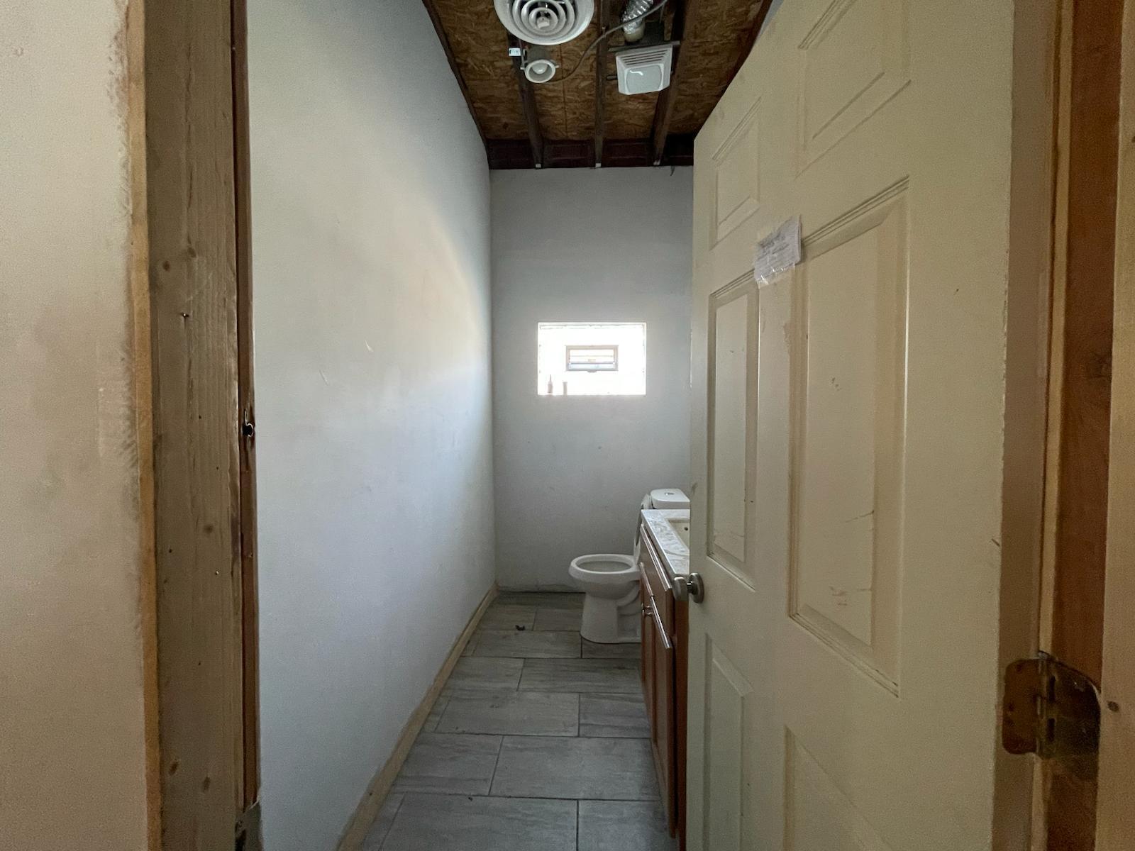 6429-6431 Kennedy Avenue Unit: 1
