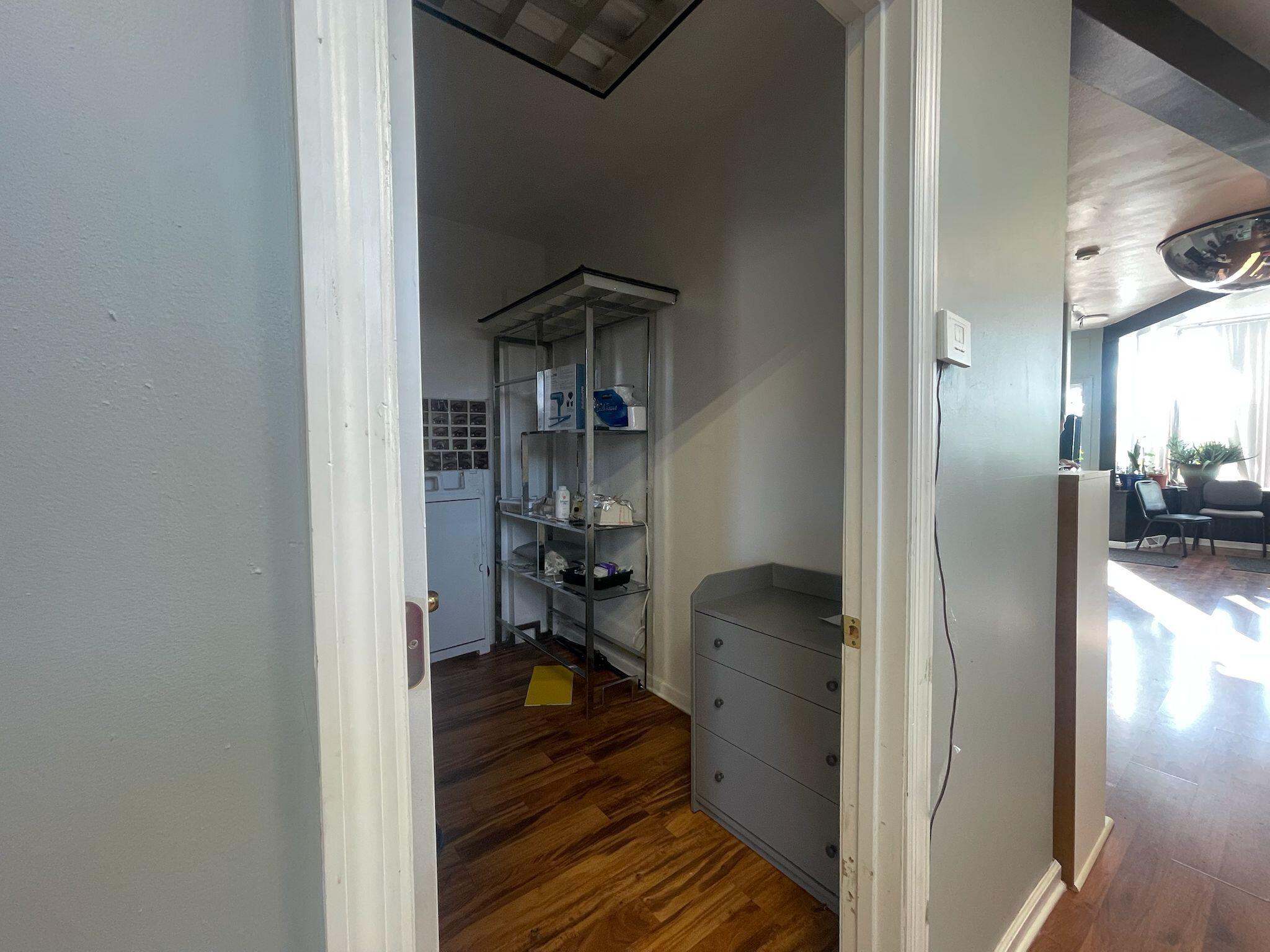6429-6431 Kennedy Avenue Unit: 1