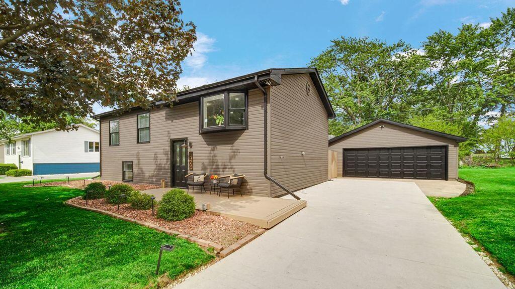 7409 Marshall Place