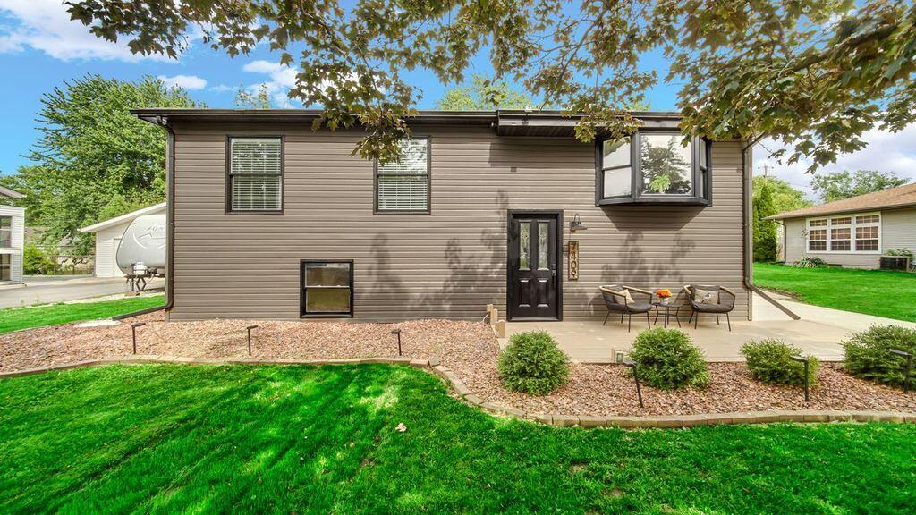 7409 Marshall Place