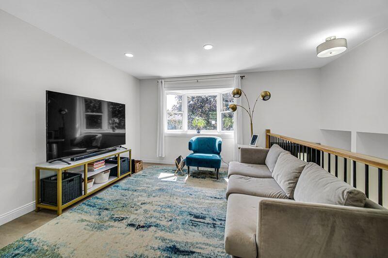 7409 Marshall Place
